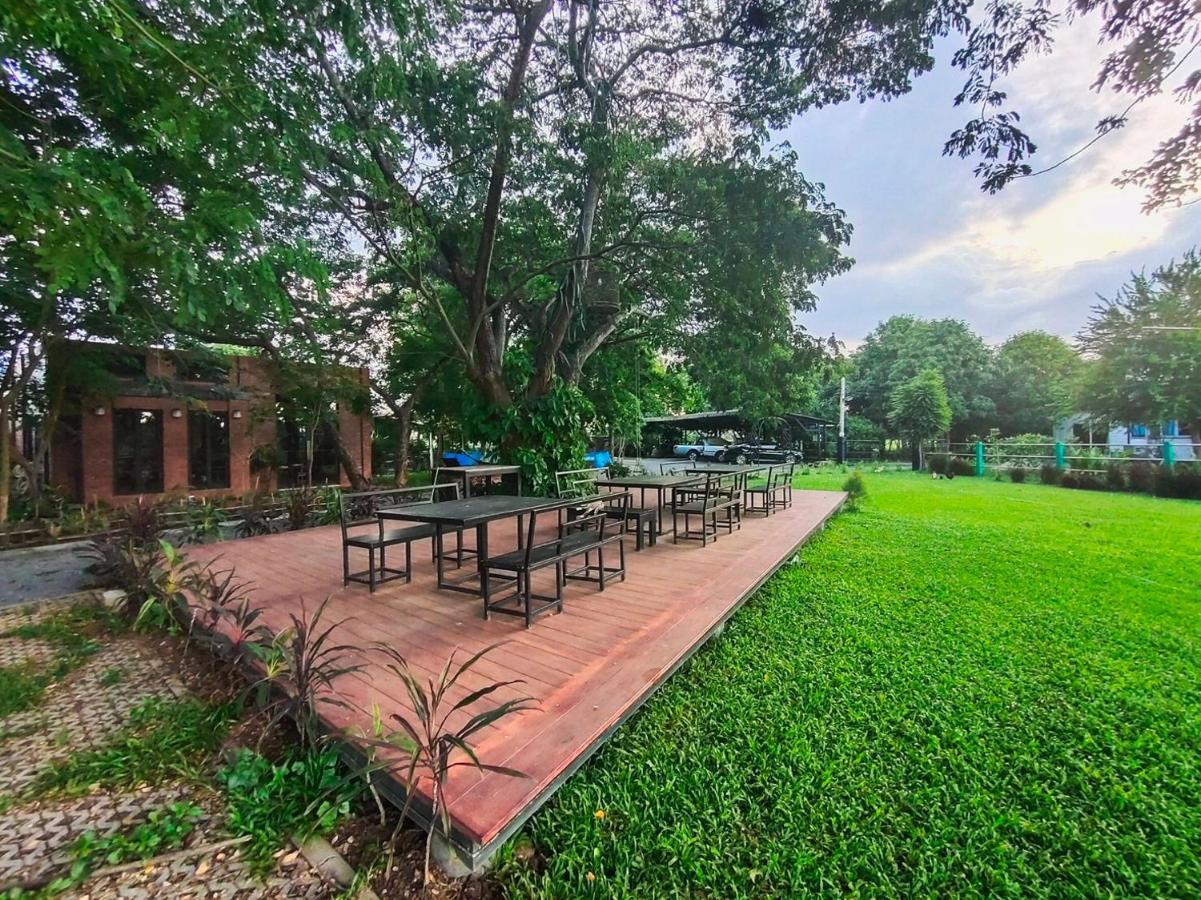 Baan Tonjaeng Resort Chainat Ngoại thất bức ảnh