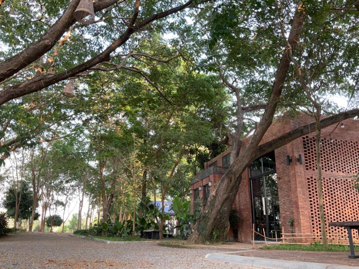 Baan Tonjaeng Resort Chainat Ngoại thất bức ảnh