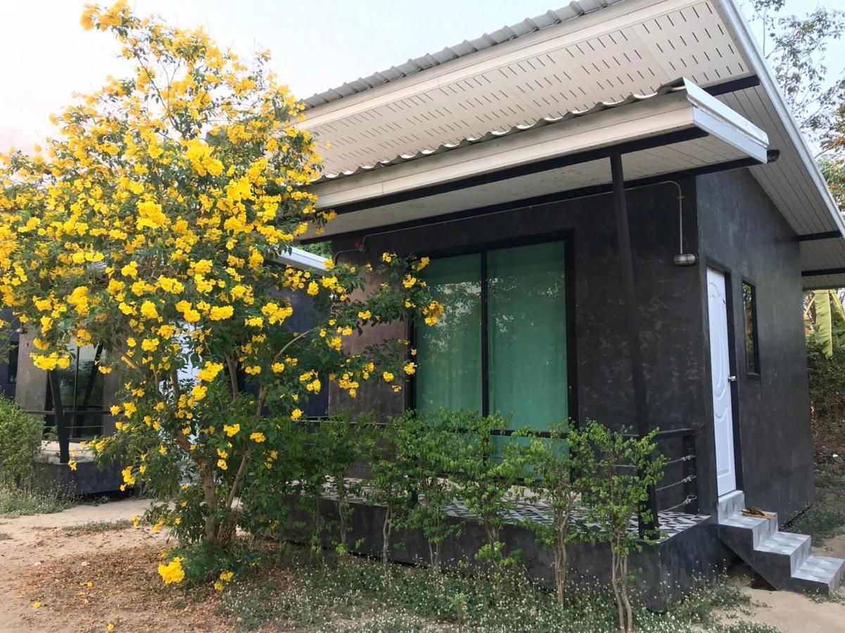 Baan Tonjaeng Resort Chainat Ngoại thất bức ảnh